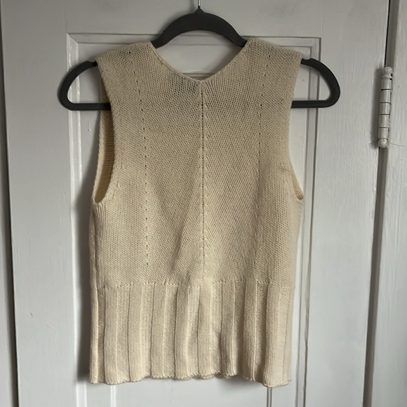 Theory Cashmere High Rib Shell in Cream - Picture 8 of 11